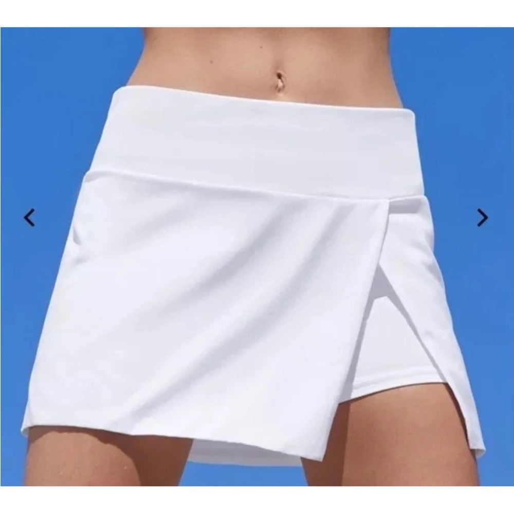 Fabletics Skye Skort Built-In Shorts Phone Pocket Pickleball Tennis Golf Sz Sm